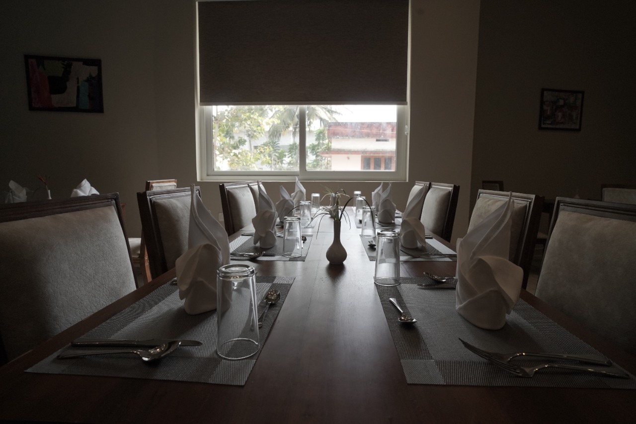 images/dining_02.jpg